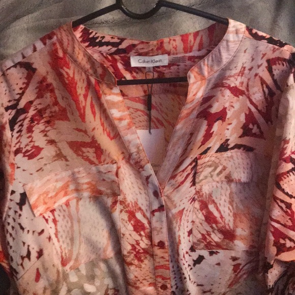 Calvin Klein coral and red snake skin print blouse - Picture 2 of 7
